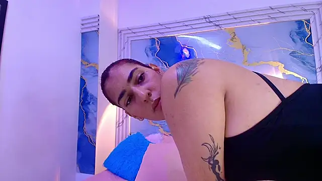 lorrayne  online show from November 5, 12:08 pm