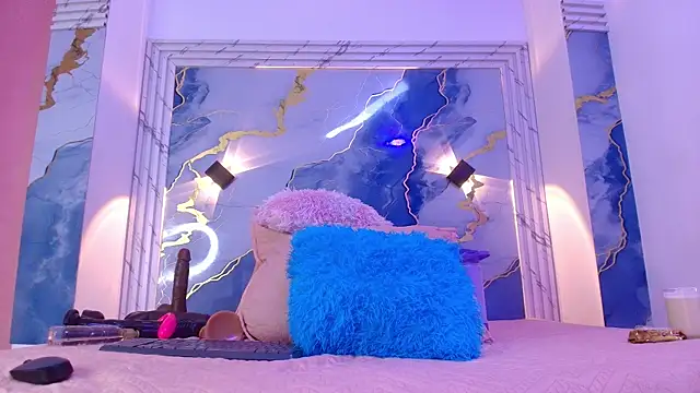 lorrayne  online show from November 11, 12:11 pm