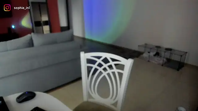  in yan online show from April 10, 6:42 am