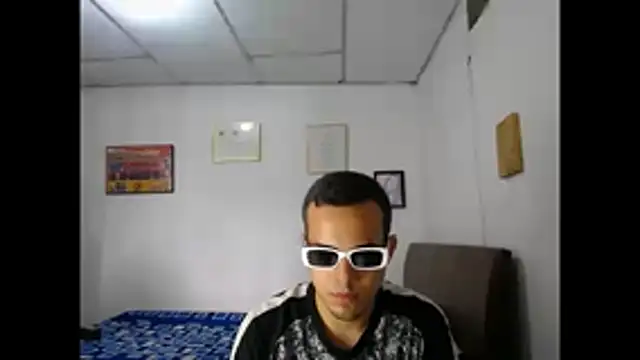 Oliver Wilding online show from March 4, 3:20 pm