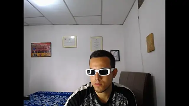 Oliver Wilding online show from March 18, 1:46 pm