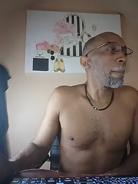 Snapshot of Lonelynudist59 chatting on June 3, 11:55 am Lonelynudist59 online show from June 3, 11:55 am