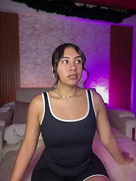 Ambar pe  online show from May 24, 2:55 am