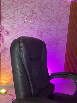 Ambar pe  online show from April 12, 6:16 am