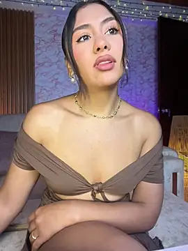 Ambar pe  online show from June 23, 3:32 pm
