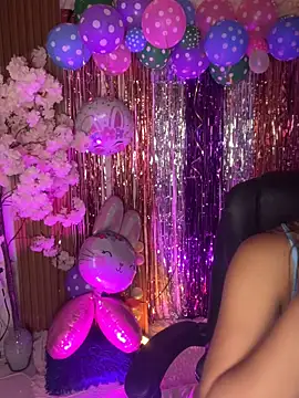 Ambar pe  online show from April 4, 2:45 pm