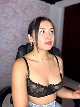 Ambar pe  online show from January 31, 7:12 pm