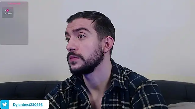 Snapshot of Dylan_Best chatting on February 25, 11:15 pm Dylan Best online show from February 25, 11:15 pm