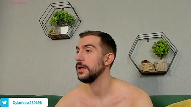 Snapshot of Dylan_Best chatting on September 8, 11:26 pm Dylan Best online show from September 8, 11:26 pm
