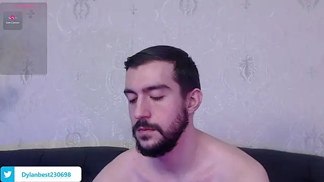 Snapshot of Dylan_Best chatting on March 1, 2:26 am Dylan Best online show from March 1, 2:26 am