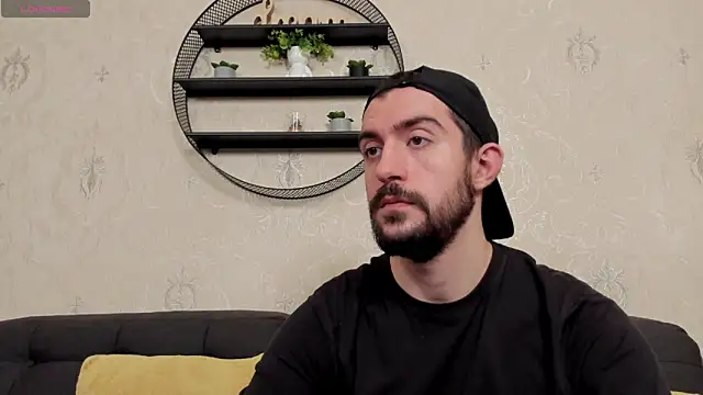 Dylan Best online show from March 25, 2:33 am