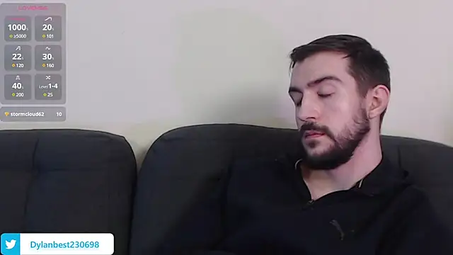 Snapshot of Dylan_Best chatting on February 27, 4:35 am Dylan Best online show from February 27, 4:35 am