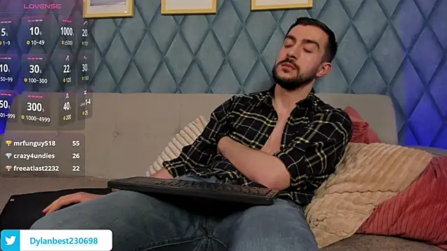 Snapshot of Dylan_Best chatting on March 18, 11:44 am Dylan Best online show from March 18, 11:44 am
