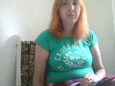 Snapshot of MssAngela chatting on October 4, 8:05 am MssAngela online show from October 4, 8:05 am