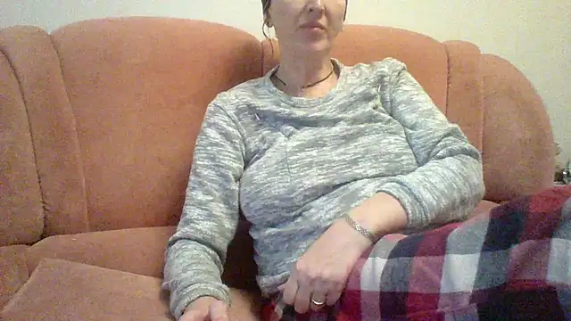 Snapshot of MssAngela chatting on October 16, 1:41 pm MssAngela online show from October 16, 1:41 pm