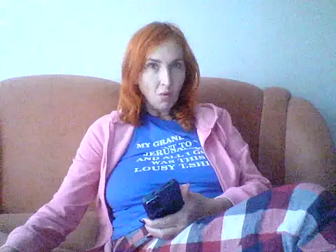 Snapshot of MssAngela chatting on October 19, 8:50 am MssAngela online show from October 19, 8:50 am