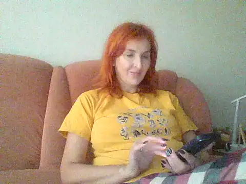 Snapshot of MssAngela chatting on October 18, 8:49 am MssAngela online show from October 18, 8:49 am