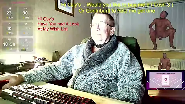 Snapshot of Aandy62 chatting on December 11, 6:36 am Aandy62 online show from December 11, 6:36 am