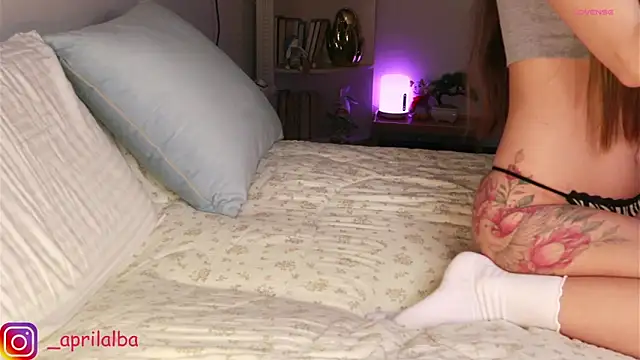 AprilinAlba online show from October 9, 1:17 am