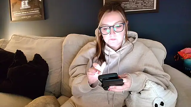 short sweetpea online show from February 3, 4:23 pm