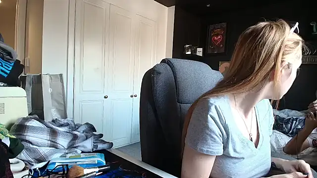 short sweetpea online show from September 27, 12:44 pm