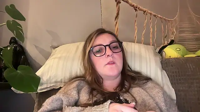 short sweetpea online show from April 22, 9:32 pm