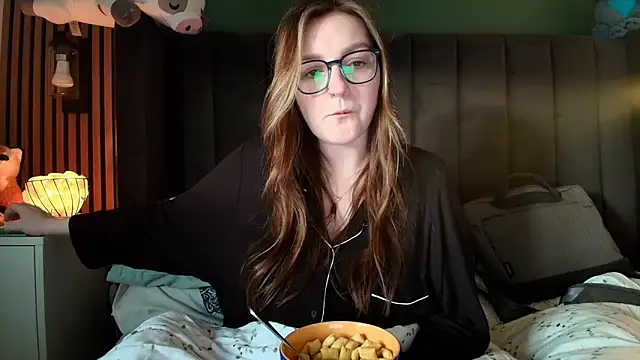 short sweetpea online show from March 12, 7:23 am