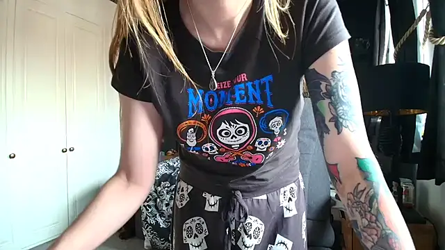 short sweetpea online show from October 15, 8:55 am