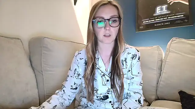 short sweetpea online show from September 28, 9:00 pm