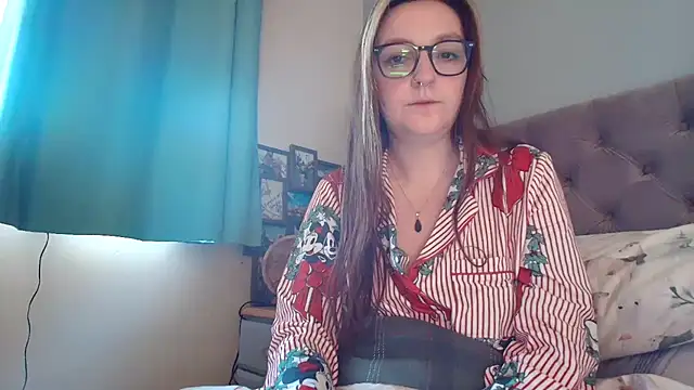 short sweetpea online show from November 30, 9:43 am