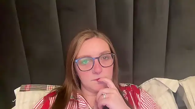 short sweetpea online show from January 5, 10:35 pm