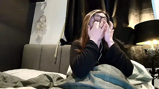 short sweetpea online show from March 24, 8:03 am