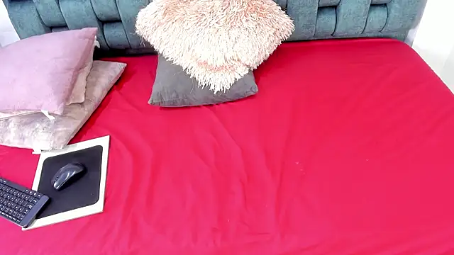 IsiisLovei online show from December 20, 11:57 am