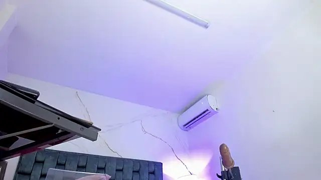 Snapshot of IsiisLovei chatting on November 17, 2:43 pm IsiisLovei online show from November 17, 2:43 pm