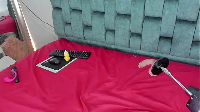 IsiisLovei online show from February 24, 2:51 pm