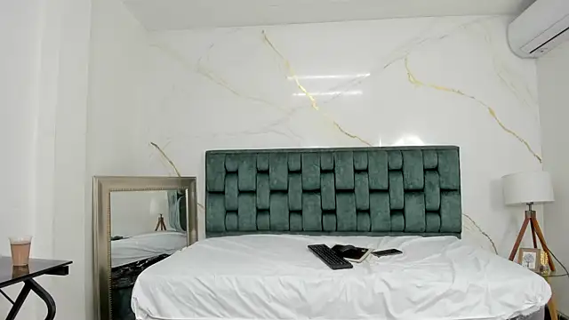 Snapshot of IsiisLovei chatting on November 10, 1:49 pm IsiisLovei online show from November 10, 1:49 pm