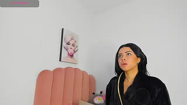 julieth sanz online show from March 10, 11:34 am