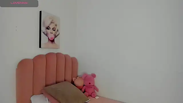 julieth sanz online show from March 22, 3:42 pm