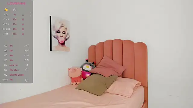 julieth sanz online show from February 15, 9:38 am