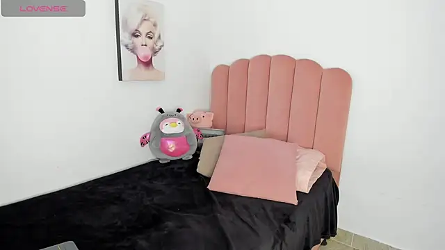 julieth sanz online show from January 23, 11:37 am