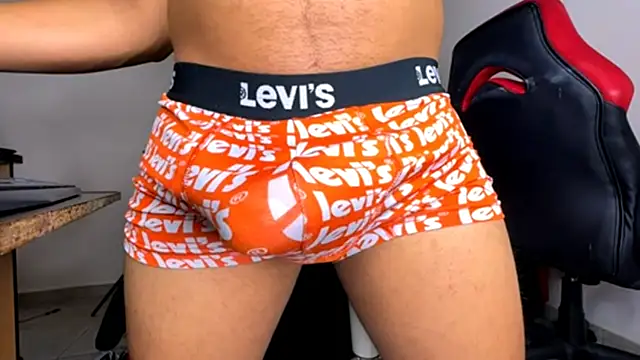 Snapshot of jordylatin20 chatting on November 23, 11:15 pm jordylatin20 online show from November 23, 11:15 pm