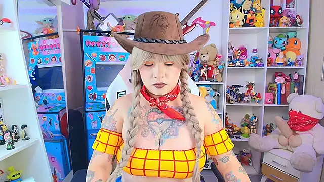 Snapshot of meda_kawaii_ chatting on October 2, 9:51 pm meda kawaii online show from October 2, 9:51 pm