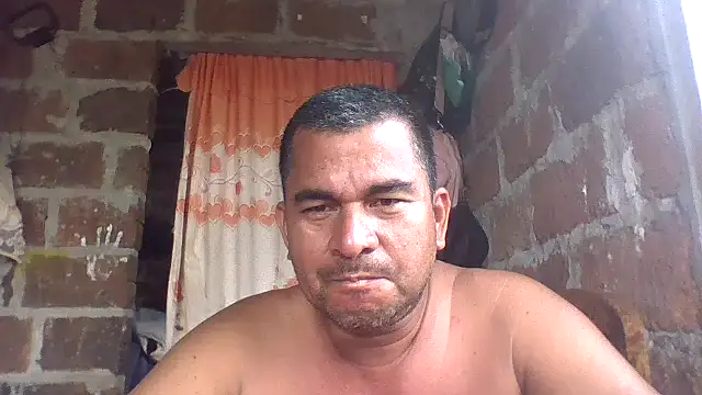 Snapshot of axomen chatting on November 26, 6:41 pm axomen online show from November 26, 6:41 pm