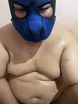 ilovepoochai online show from February 14, 1:55 pm