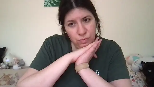 Snapshot of HYPHYtype chatting on November 19, 10:43 pm HYPHYtype online show from November 19, 10:43 pm