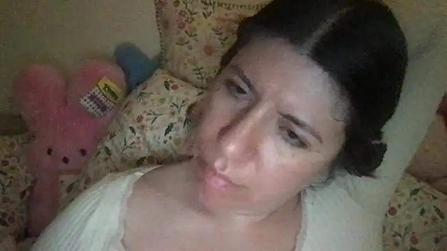 Snapshot of HYPHYtype chatting on November 12, 12:20 pm HYPHYtype online show from November 12, 12:20 pm