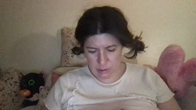 Snapshot of HYPHYtype chatting on September 19, 4:49 am HYPHYtype online show from September 19, 4:49 am