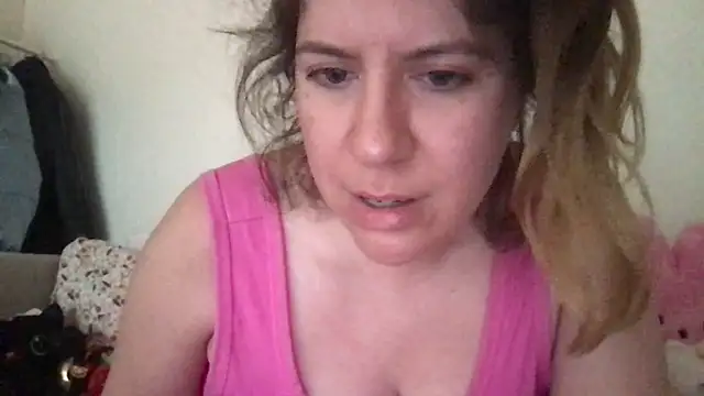 Snapshot of HYPHYtype chatting on September 24, 6:58 pm HYPHYtype online show from September 24, 6:58 pm