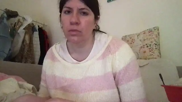 Snapshot of HYPHYtype chatting on November 17, 9:30 pm HYPHYtype online show from November 17, 9:30 pm