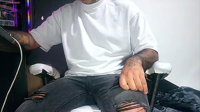 TeddyGominola  online show from December 2, 10:00 pm